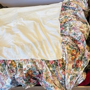Ralph Lauren Floral Ruffled Bedding skirt
